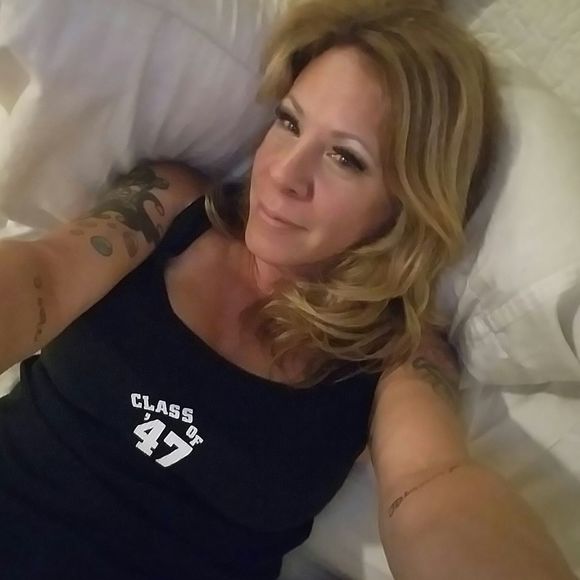 Meet your Posher, Diedre - Picture 1 of 1